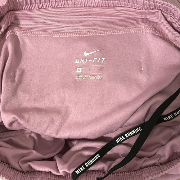 Mauve Nike running shorts - Picture 3 of 3